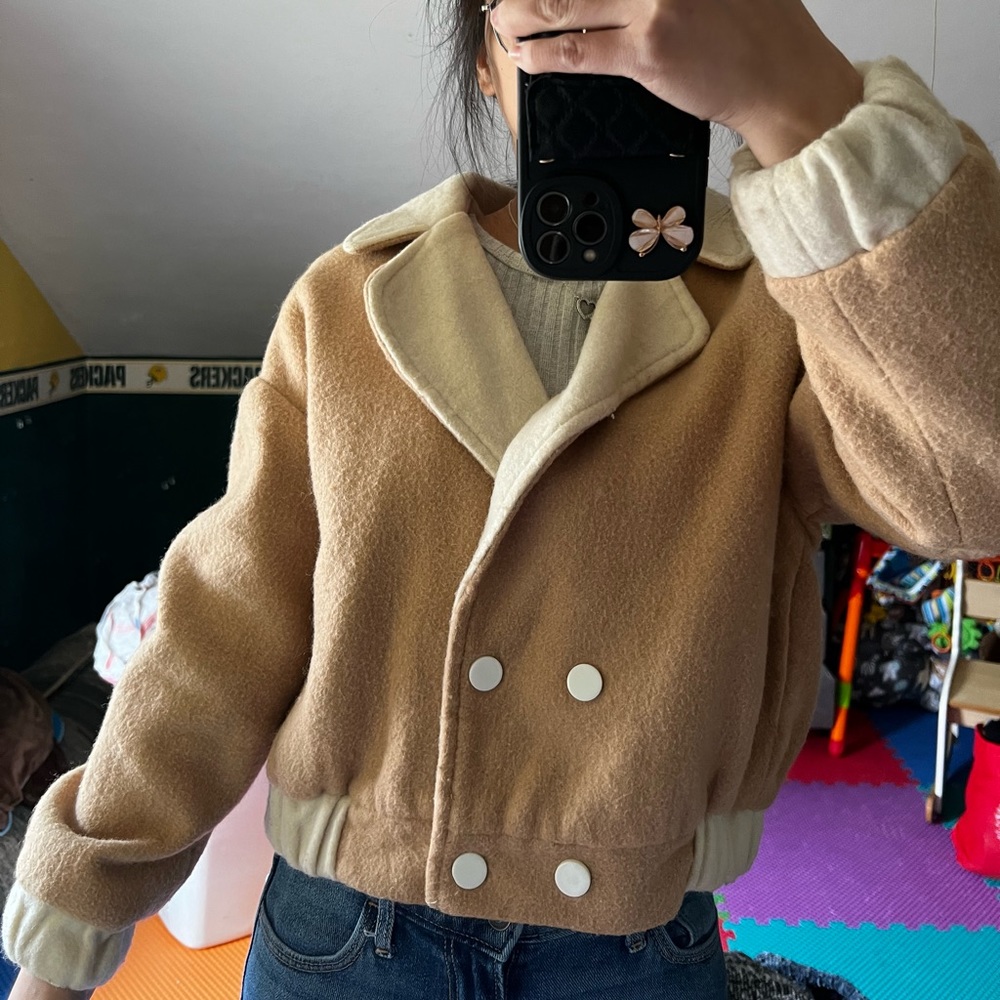 Crop top jacket beige